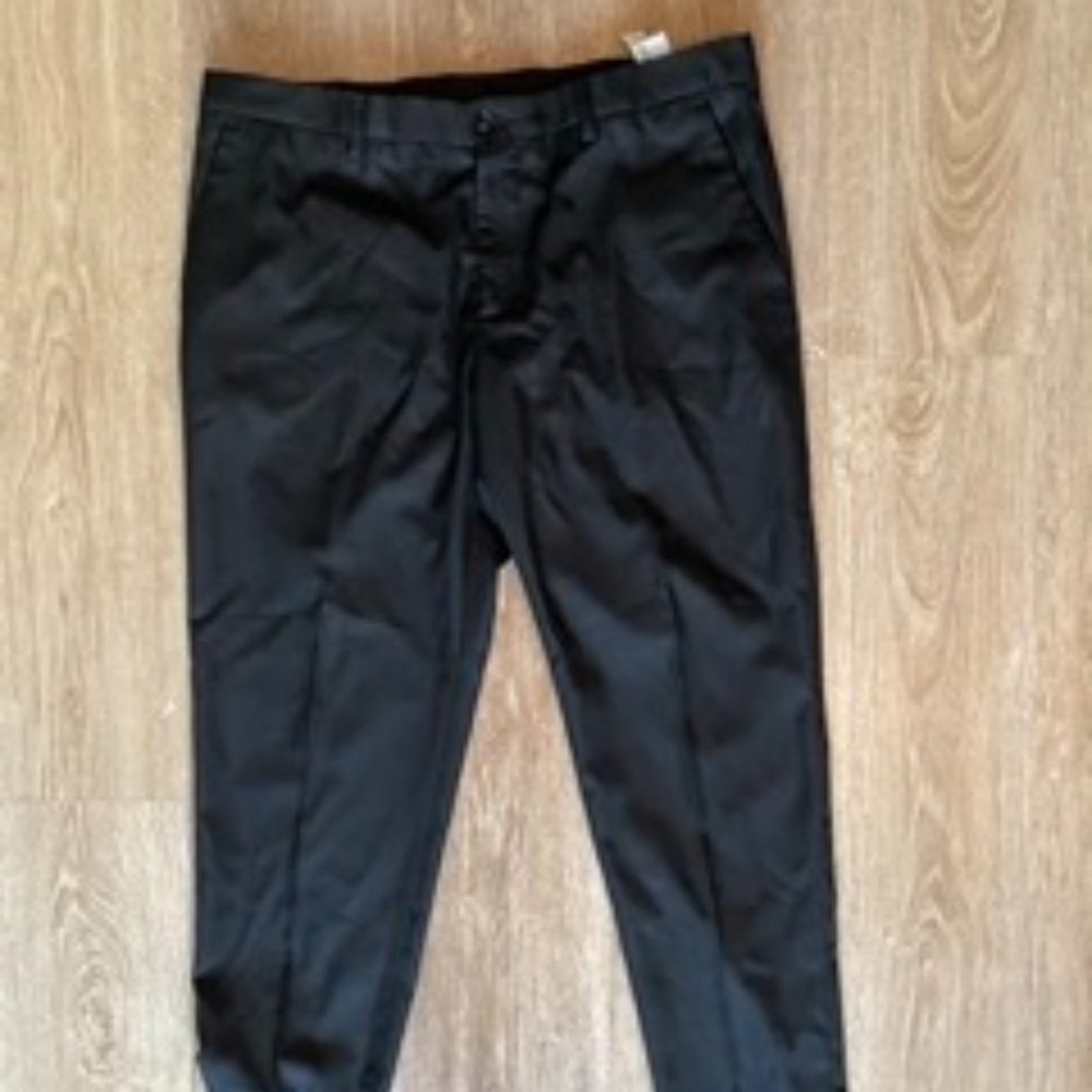 Zara Men's Black Cropped Pants / Slacks
